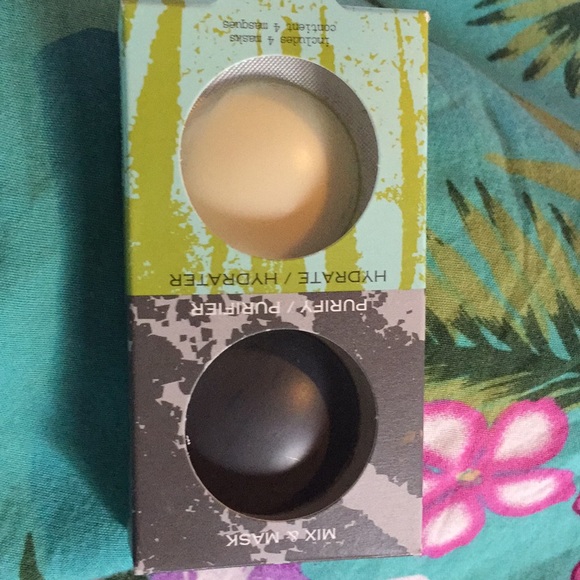 Mix and Mask - Picture 2 of 3